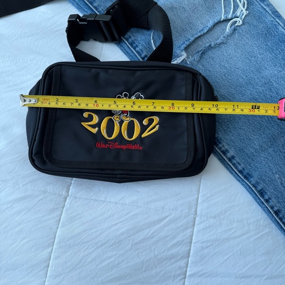 Walt Disney World Mickey Mouse‎ 2002 Fanny Pack Waist Bag Embroidered Adjustable - Picture 6 of 7